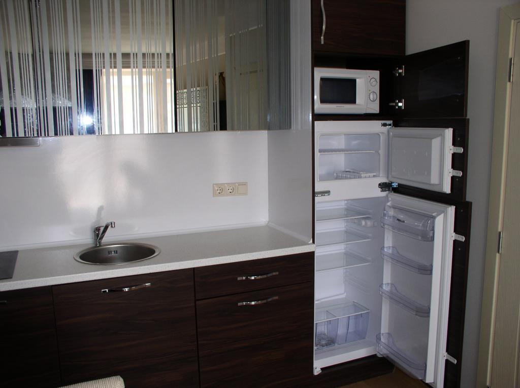 Lvv Palace Apartment Słoneczny Brzeg Zewnętrze zdjęcie