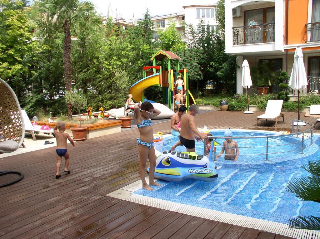 Lvv Palace Apartment Słoneczny Brzeg Zewnętrze zdjęcie