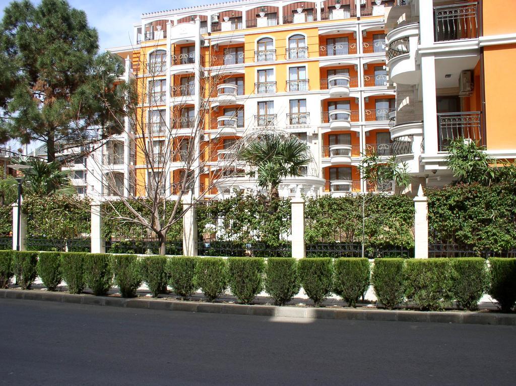 Lvv Palace Apartment Słoneczny Brzeg Zewnętrze zdjęcie