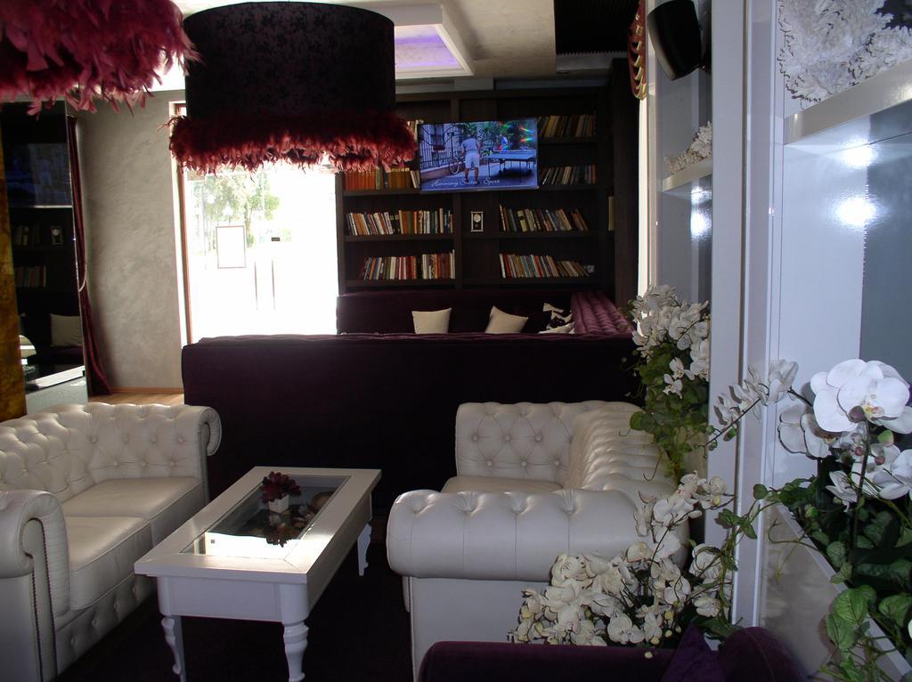 Lvv Palace Apartment Słoneczny Brzeg Zewnętrze zdjęcie